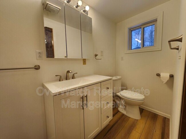 Building Photo - 10322 Chain of Rock St