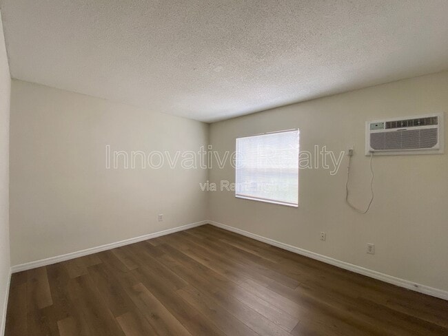 Building Photo - 5236 Davisson Ave