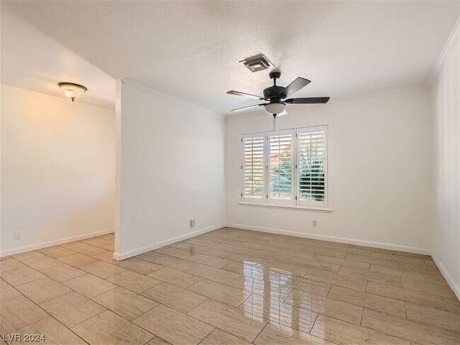 Building Photo - 3415 Villa Hermosa Dr