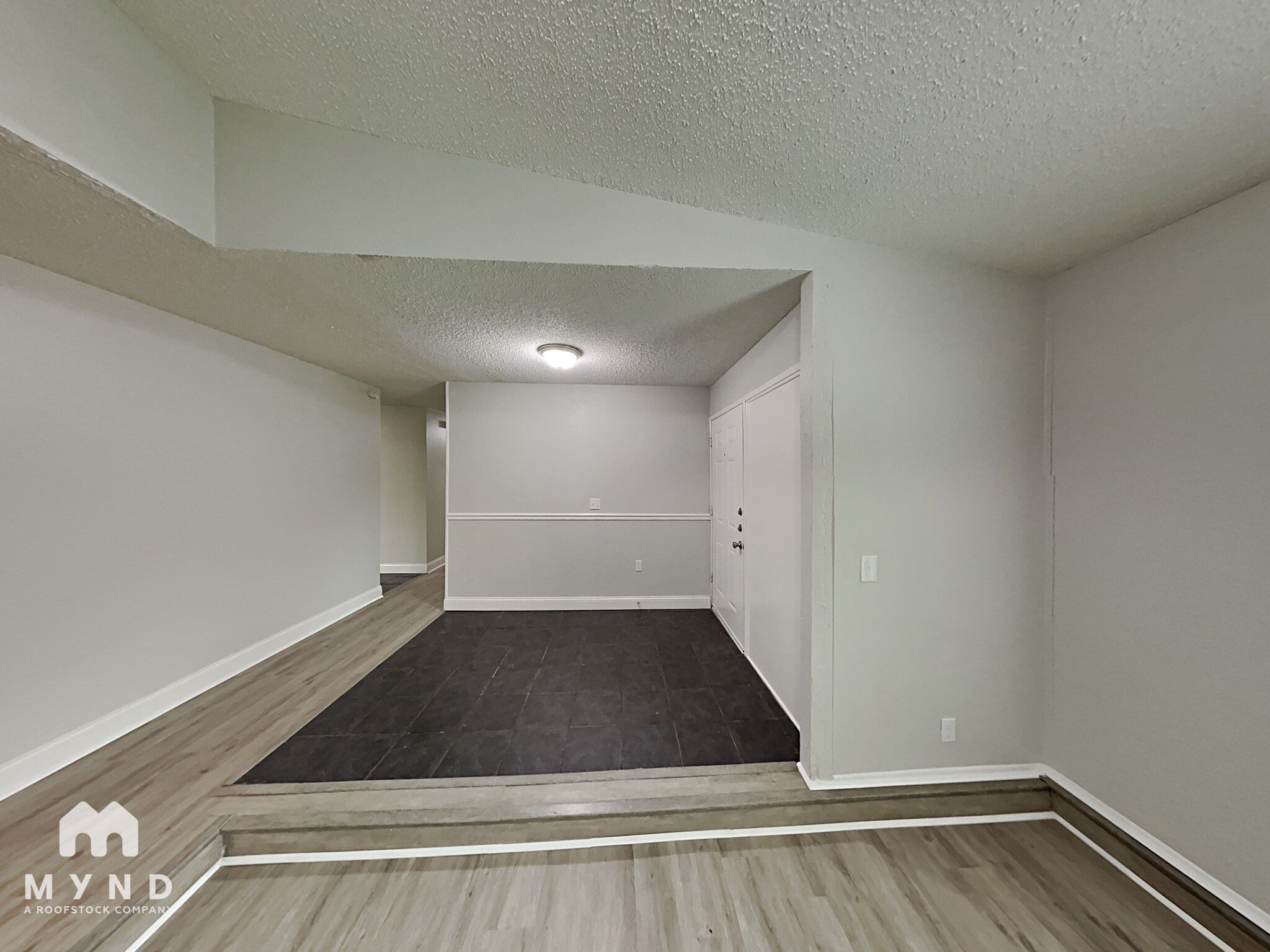 Building Photo - 1303 Hillsdale Dr