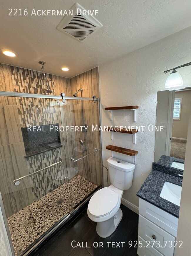 Building Photo - 2216 Ackerman Dr