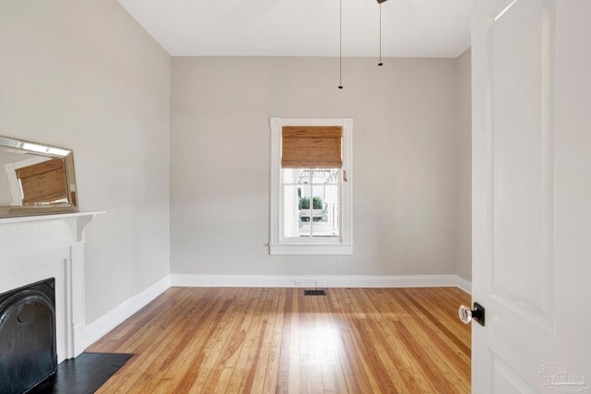 Building Photo - 1105 E Jackson St