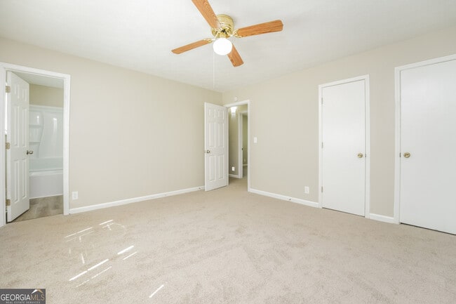 Building Photo - 2535 Kelly Lake Dr