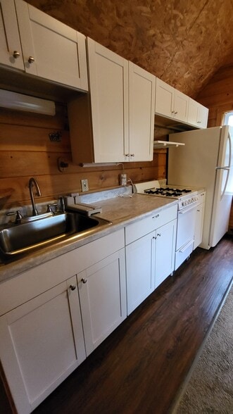 Building Photo - 91 Willis Dr