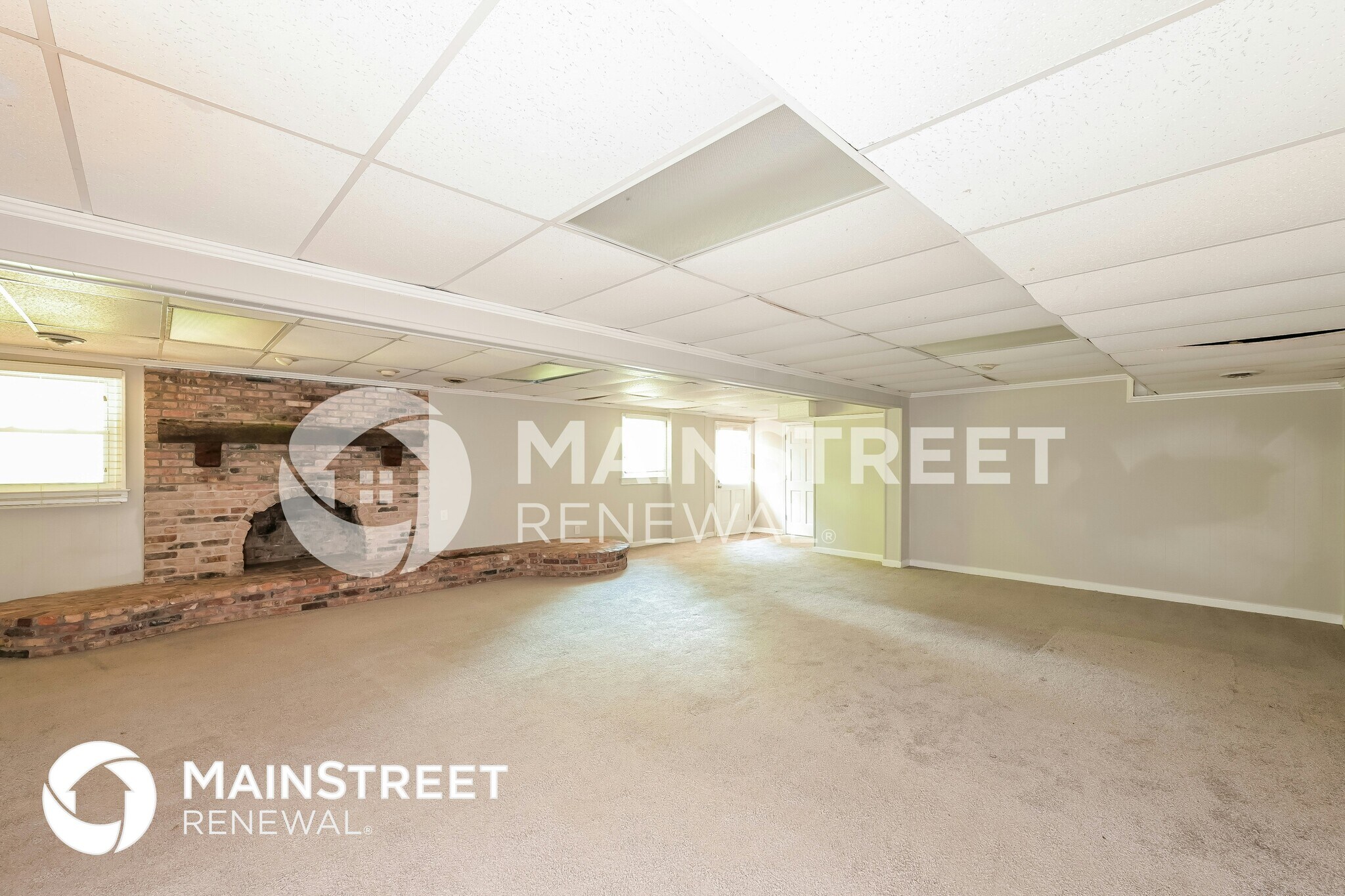 Building Photo - 2855 Hickory Cir