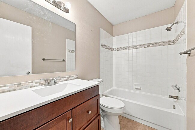 Building Photo - $2,400.95 with $300 Off the First Month's Rent - 3 Beds, 3 Bath, Single Family Home with Solar Pa...