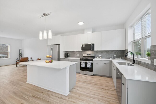 Building Photo - Brand-New Luxury 2-Bedroom Townhomes with Garage | Oak Forest, IL  $500 Move in Fee waived, make ...