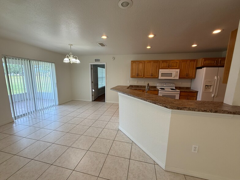 Building Photo - 8259 Cozumel Ln