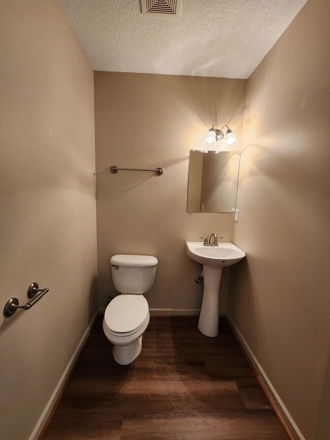 Building Photo - Townhouse Rental-Fletcher, NC