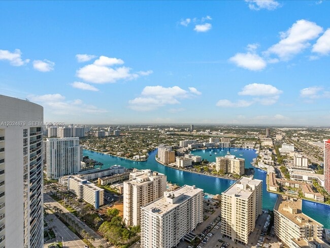 Building Photo - 1830 S Ocean Dr