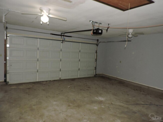 Building Photo - 4407 Eastpointe Dr