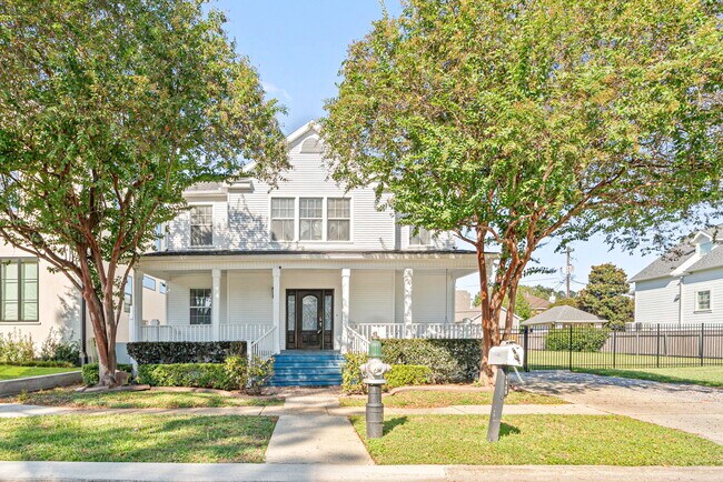 Primary Photo - 6640 Louisville St