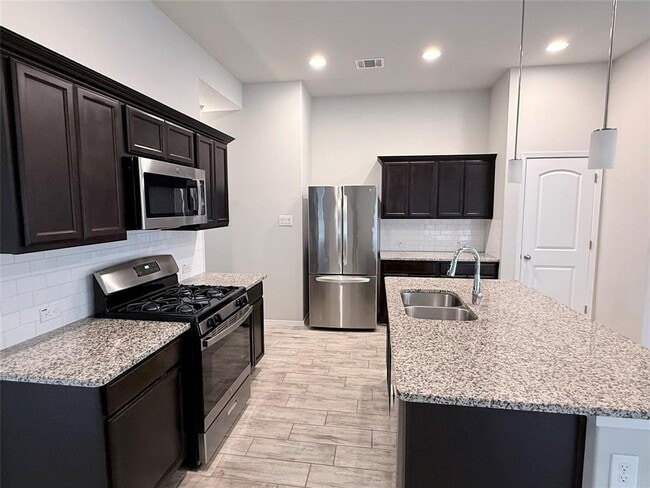 Building Photo - 120 Trailside Ln