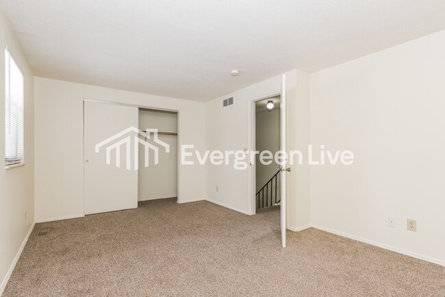 Building Photo - 8241 Schoolgate Dr