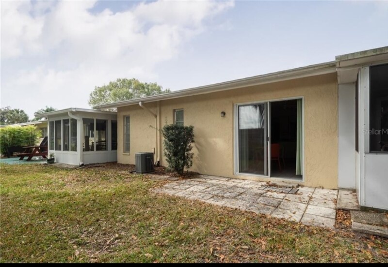 Building Photo - 843 Cambridge Ct