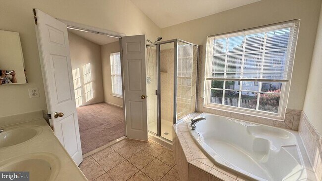 Building Photo - 9611 Normanton Way