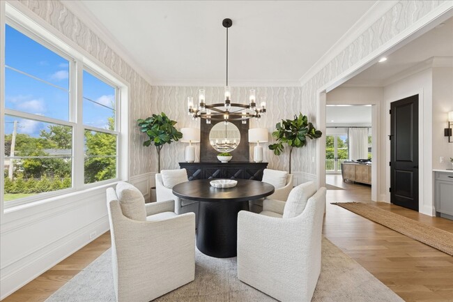 Building Photo - 1118 Pin Oak Dr