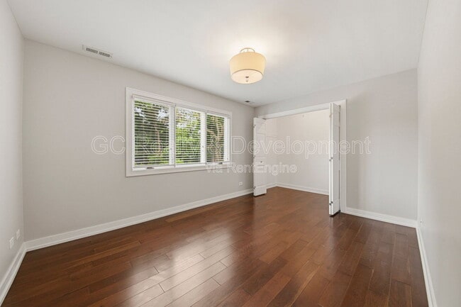 Building Photo - 276 S Kenilworth Ave