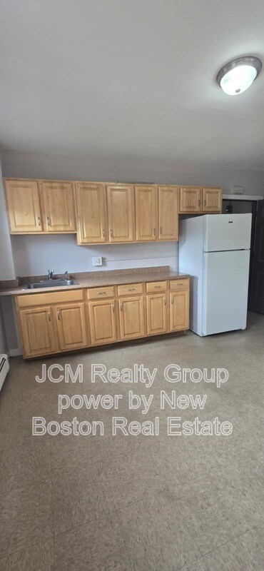 Building Photo - 66 Batchelder St