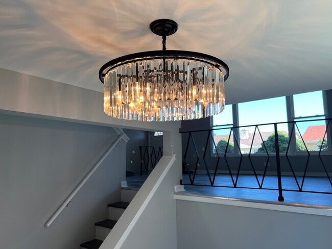 Building Photo - 385 Dover Ln