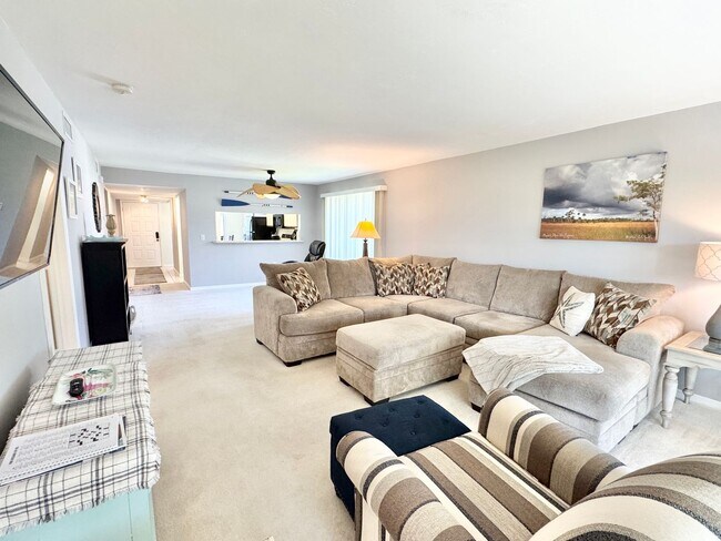 Building Photo - ** ABBEY AT BERKSHIRE VILLAGE ** 2 BED / 2...