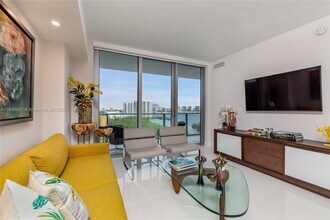 Building Photo - 16385 Biscayne Blvd