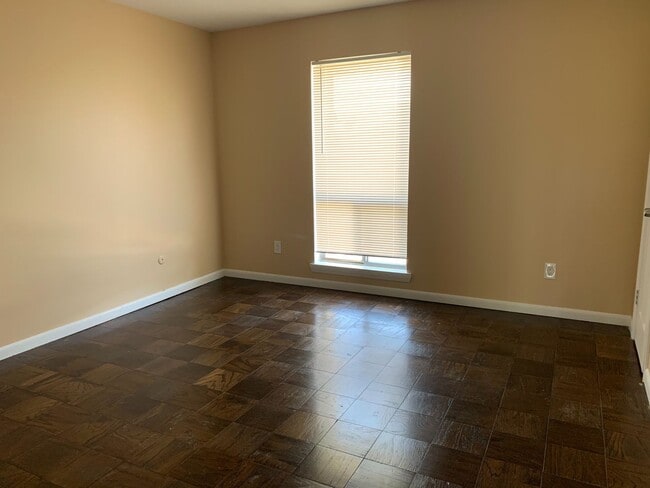 Building Photo - Moon Township - 2 Bedroom, 1.5 Bath Townhouse in Fox Hollow (Includes all utilities except electric)