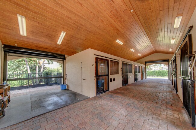 Building Photo - 14911 Equestrian Way