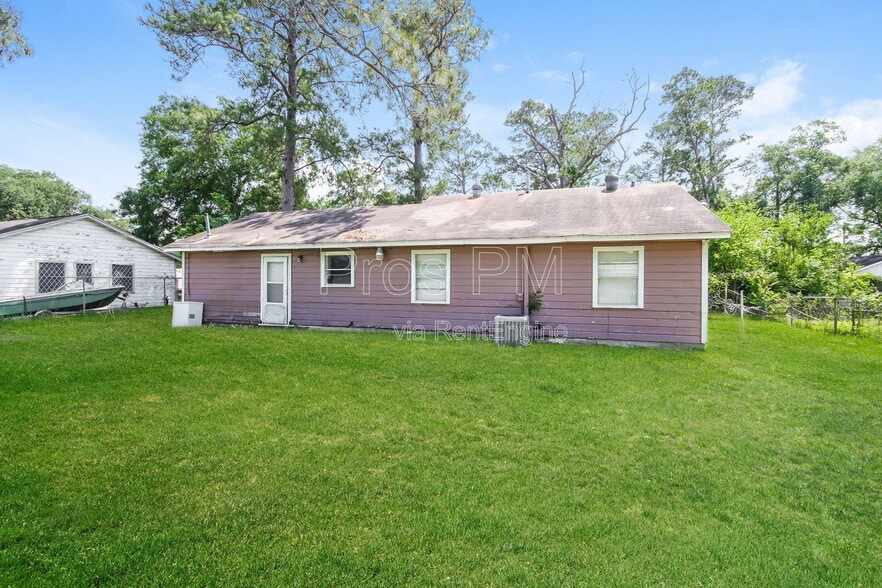 Building Photo - 11235 Lemond Dr
