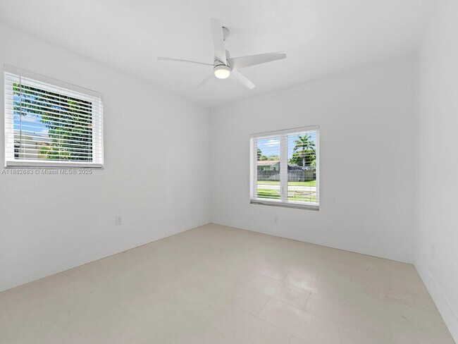 Building Photo - 17721 SW 84th Ct