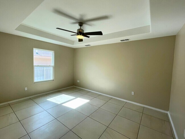 Building Photo - 5306 Hacienda Ln
