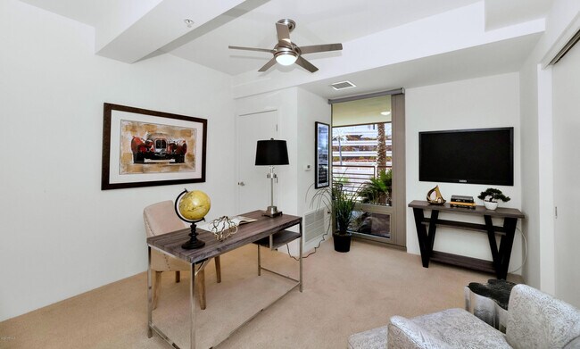 Building Photo - 7161 E Rancho Vista Dr