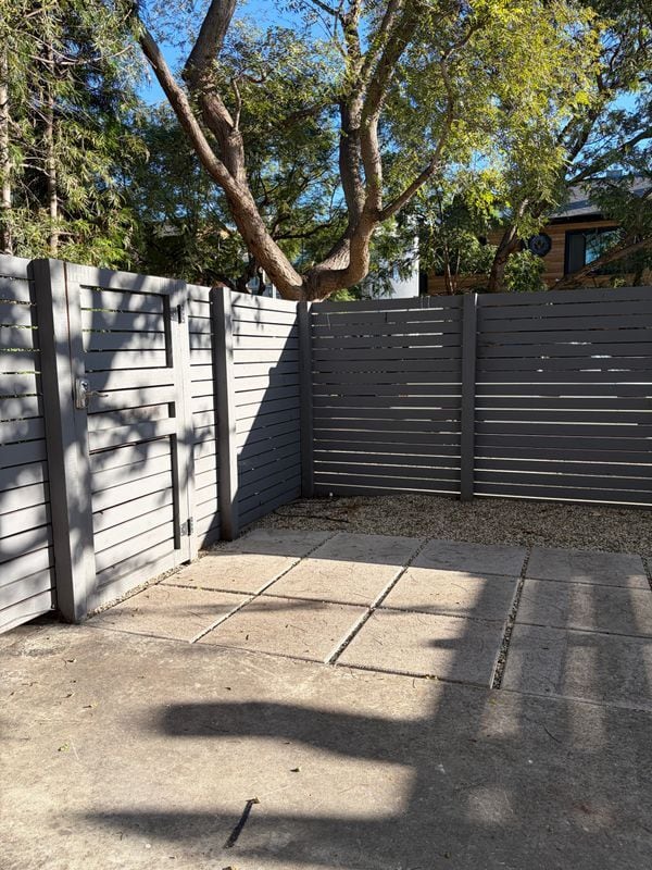 Building Photo - 2425 Ocean Ave