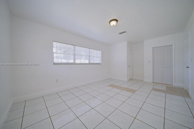 Building Photo - 1471 NW 93rd St