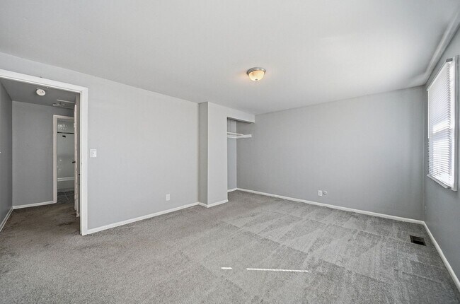 Building Photo - 2301 Jefferson Ave