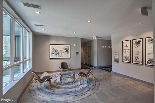 Building Photo - 145 Riverhaven Dr