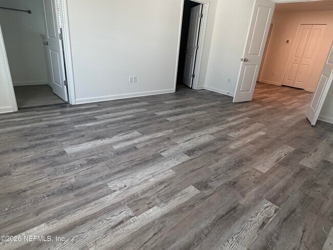 Building Photo - 413 Rosemont Dr