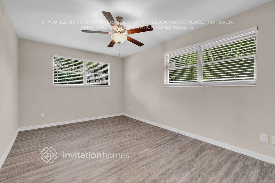 Building Photo - 4545 Lane Ave S