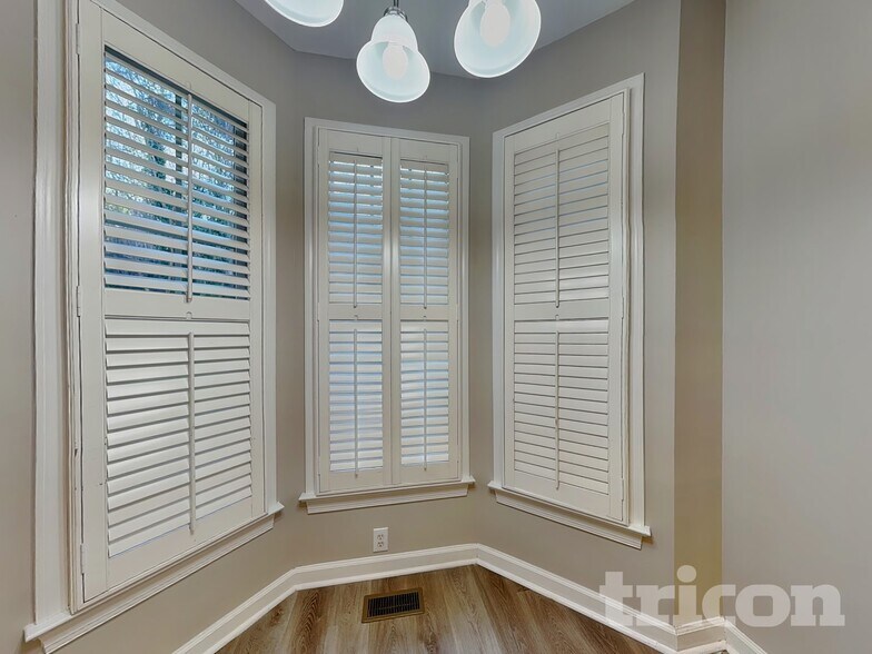 Building Photo - 924 Barnford Mill Rd