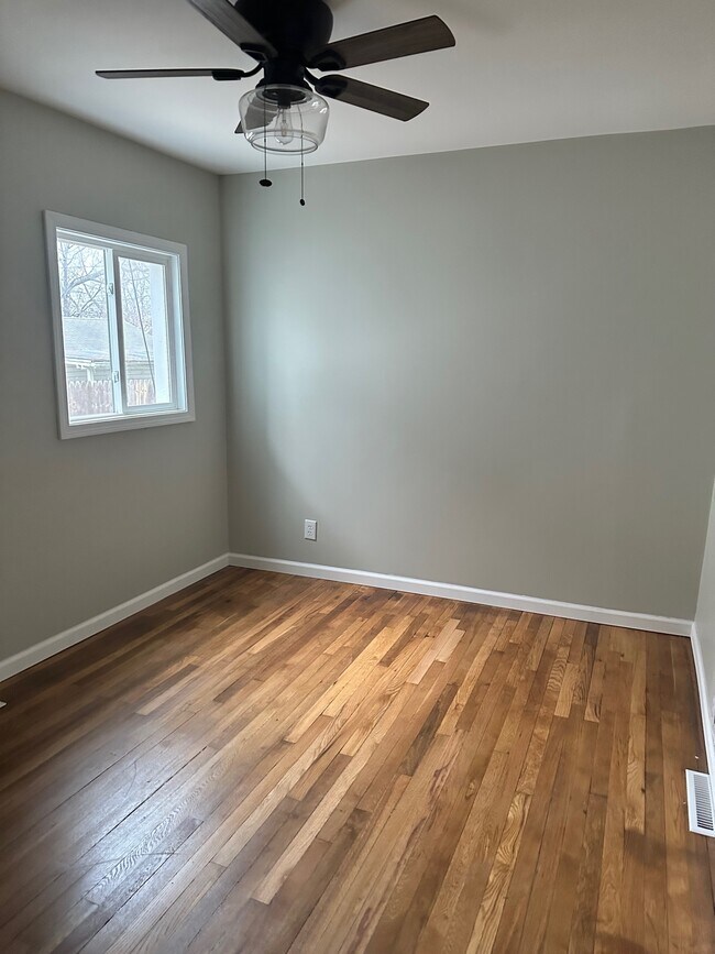 Building Photo - 45 E Colgate Ave