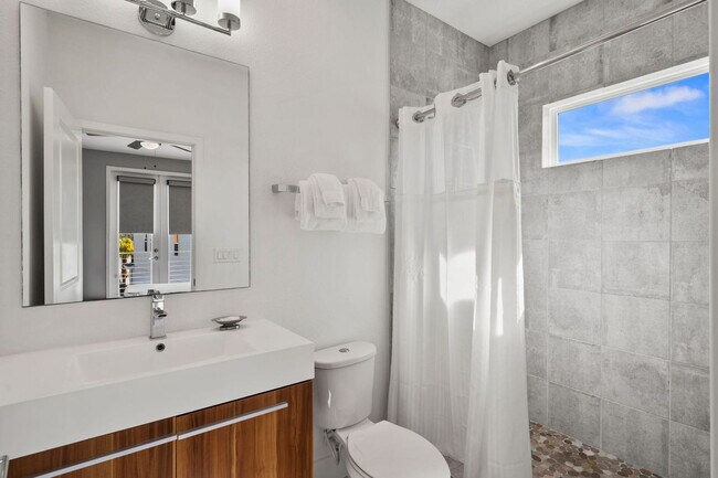 Building Photo - 1561 Corolla Ct