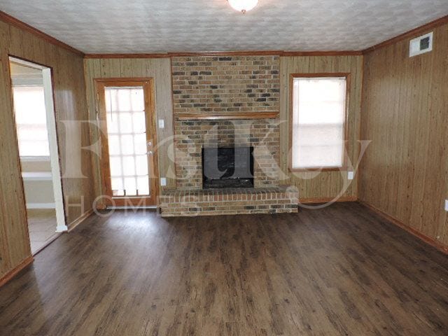 Building Photo - 5206 Downs Dr