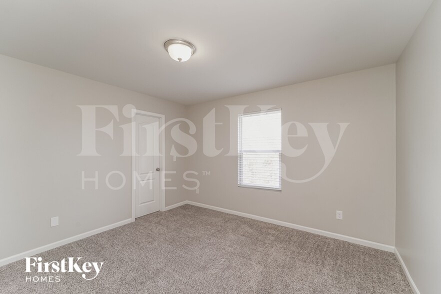 Building Photo - 6406 Springbeauty Dr