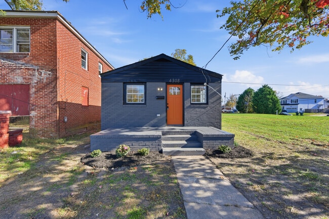 Building Photo - 4308 Roanoke Ave