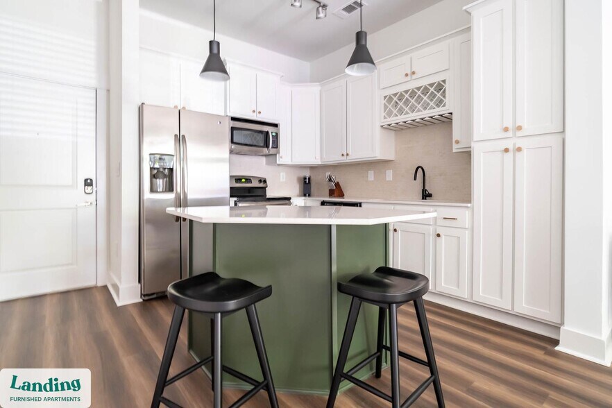 Building Photo - 2101 Lakeside Lofts Cir