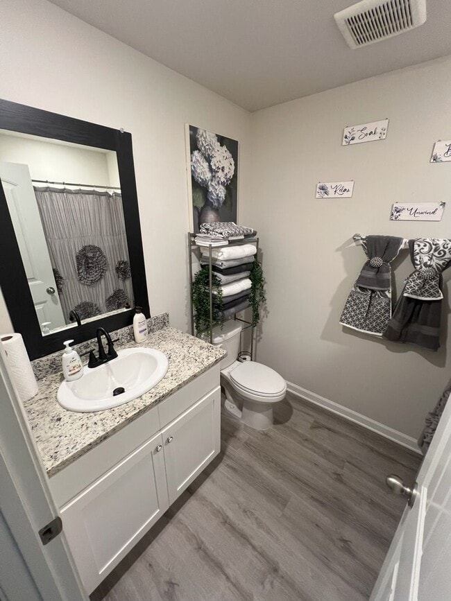 Building Photo - Stunning 4-Bedroom Home in Zachary's Mirav...