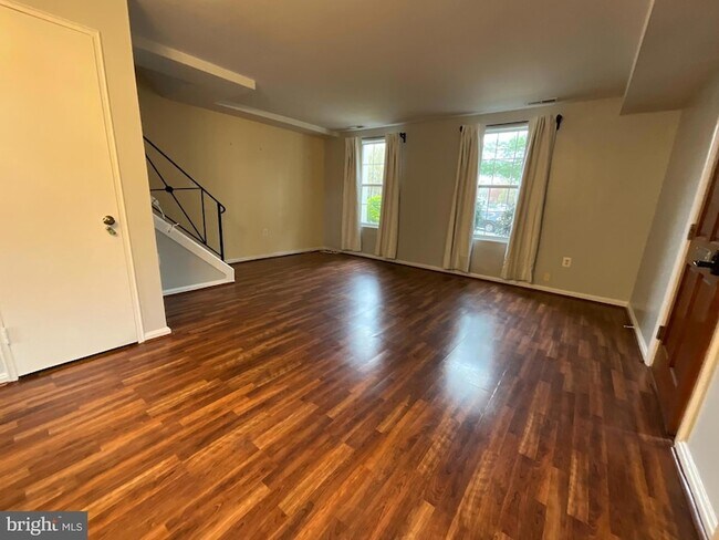 Building Photo - 3719 Ingalls Ave