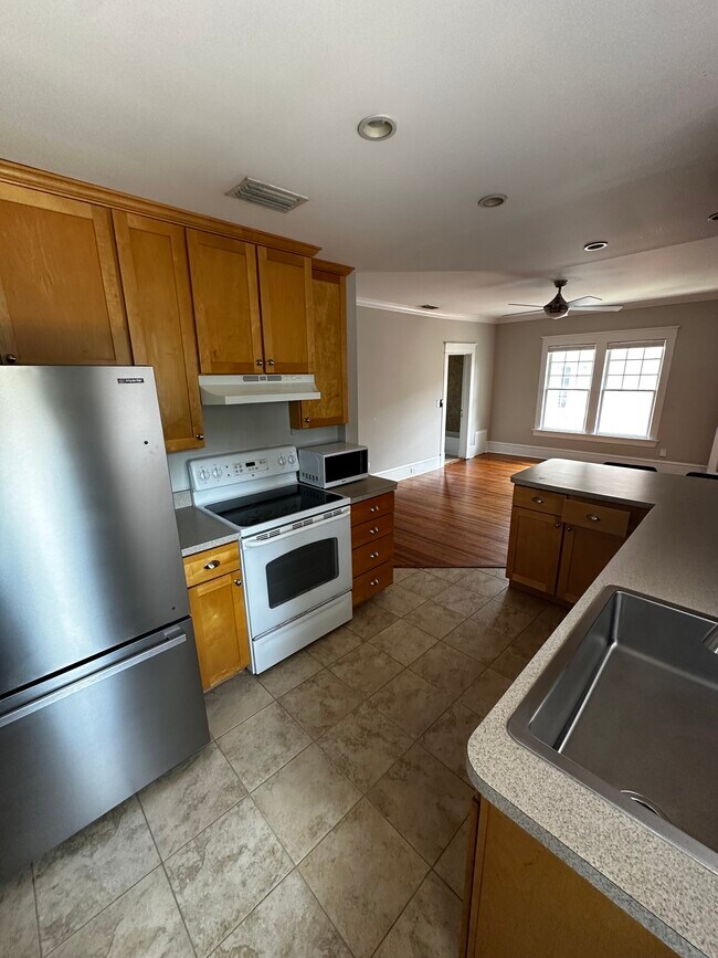 Building Photo - 2962 Park St