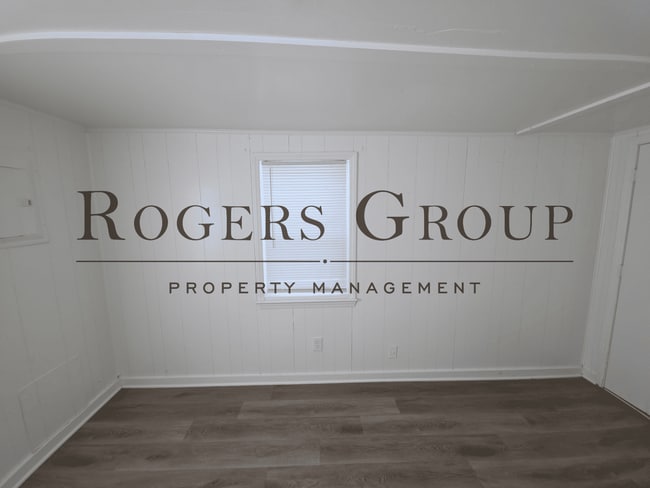 Building Photo - 215 Mineral Springs Rd