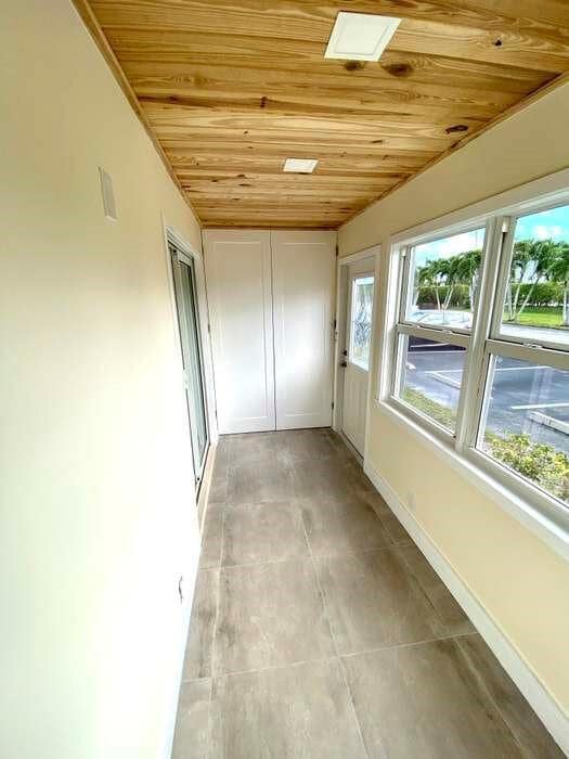 Building Photo - 195 Flanders Dr